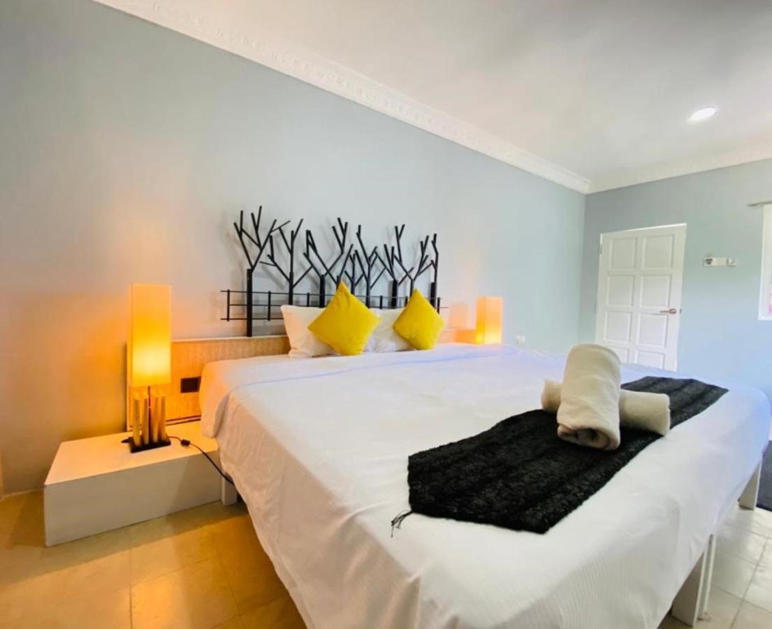 Fat Mermaid Guesthouse Pantai Cenang  Zewnętrze zdjęcie