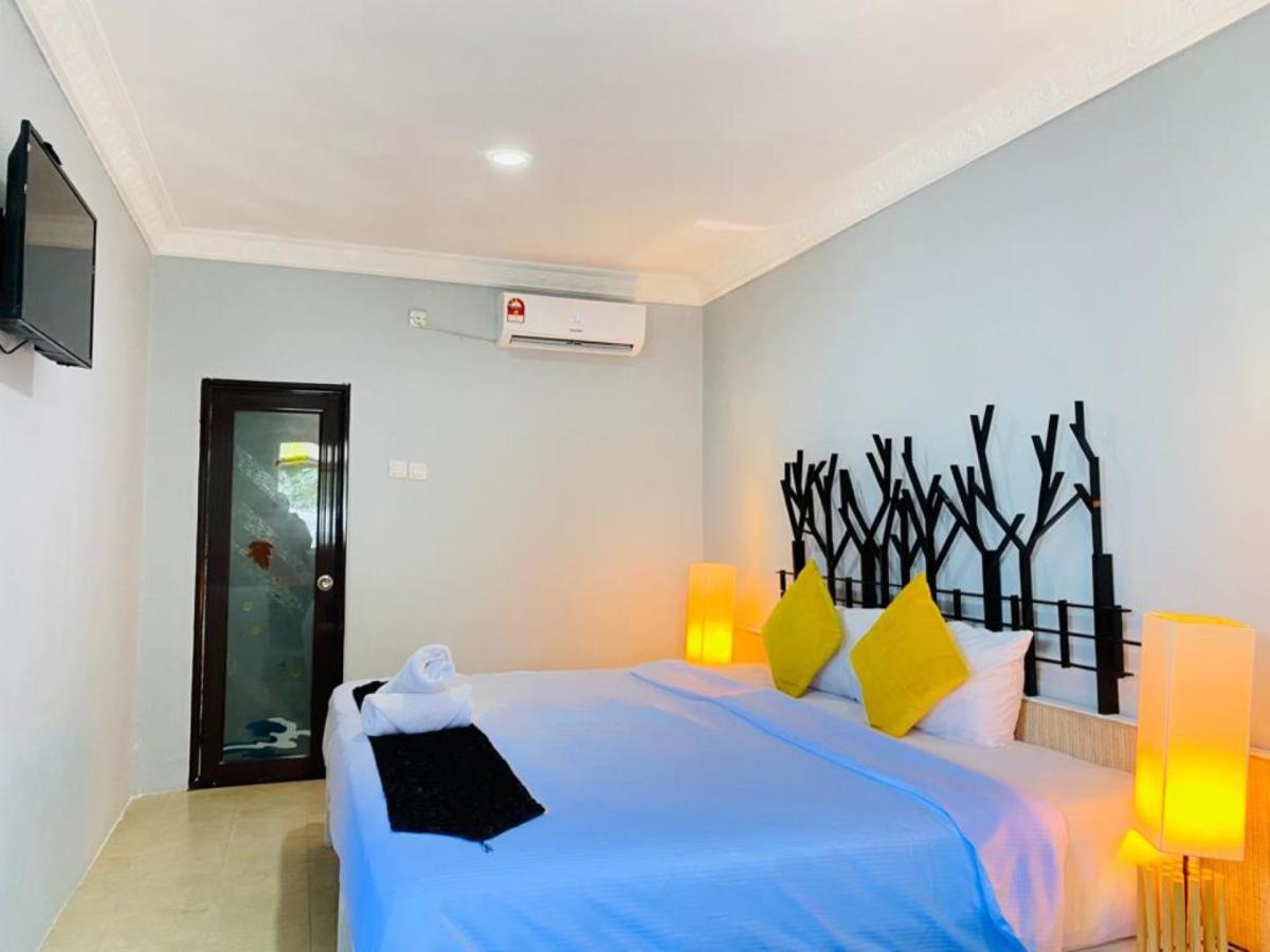 Fat Mermaid Guesthouse Pantai Cenang  Zewnętrze zdjęcie