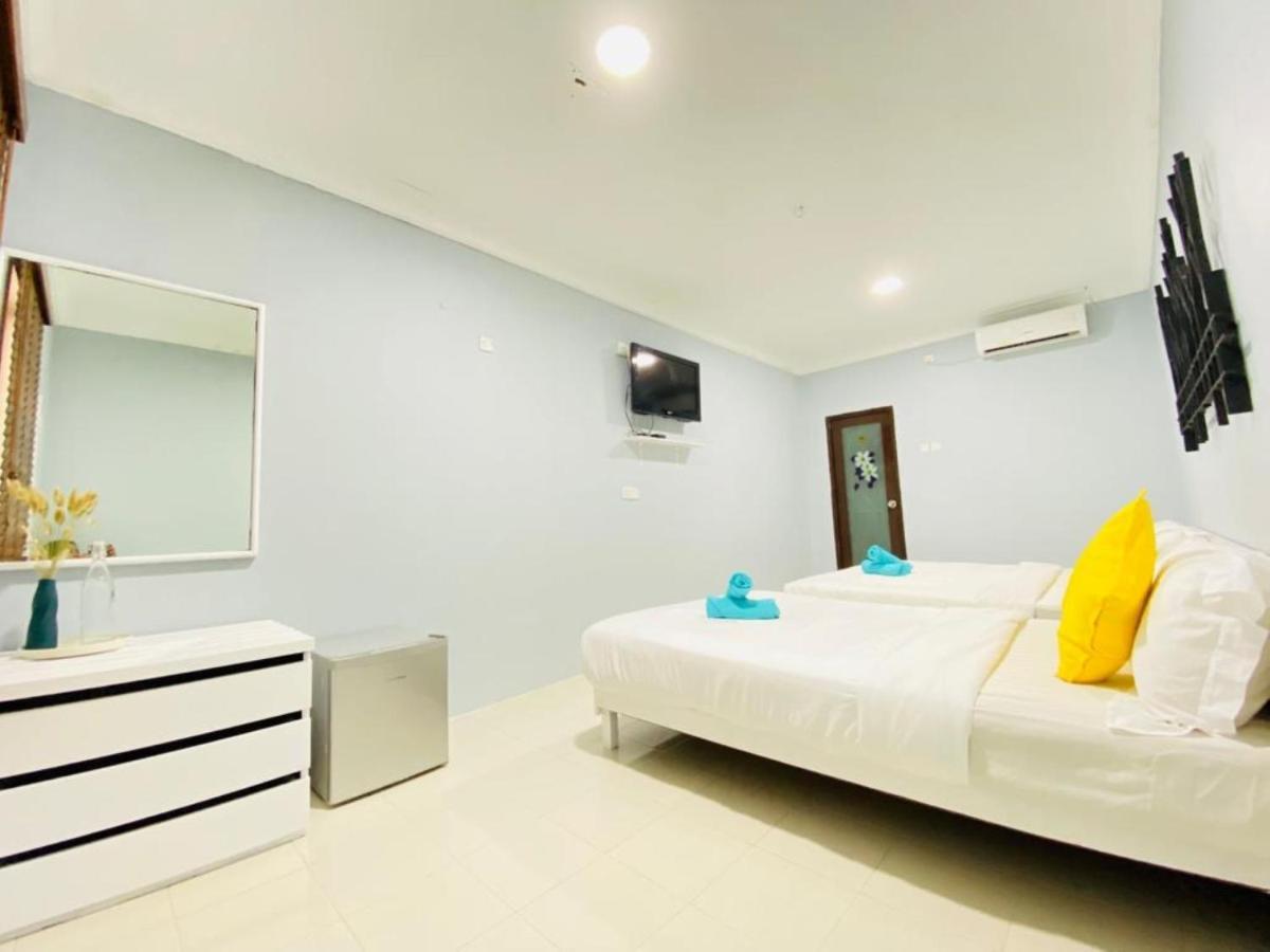Fat Mermaid Guesthouse Pantai Cenang  Zewnętrze zdjęcie