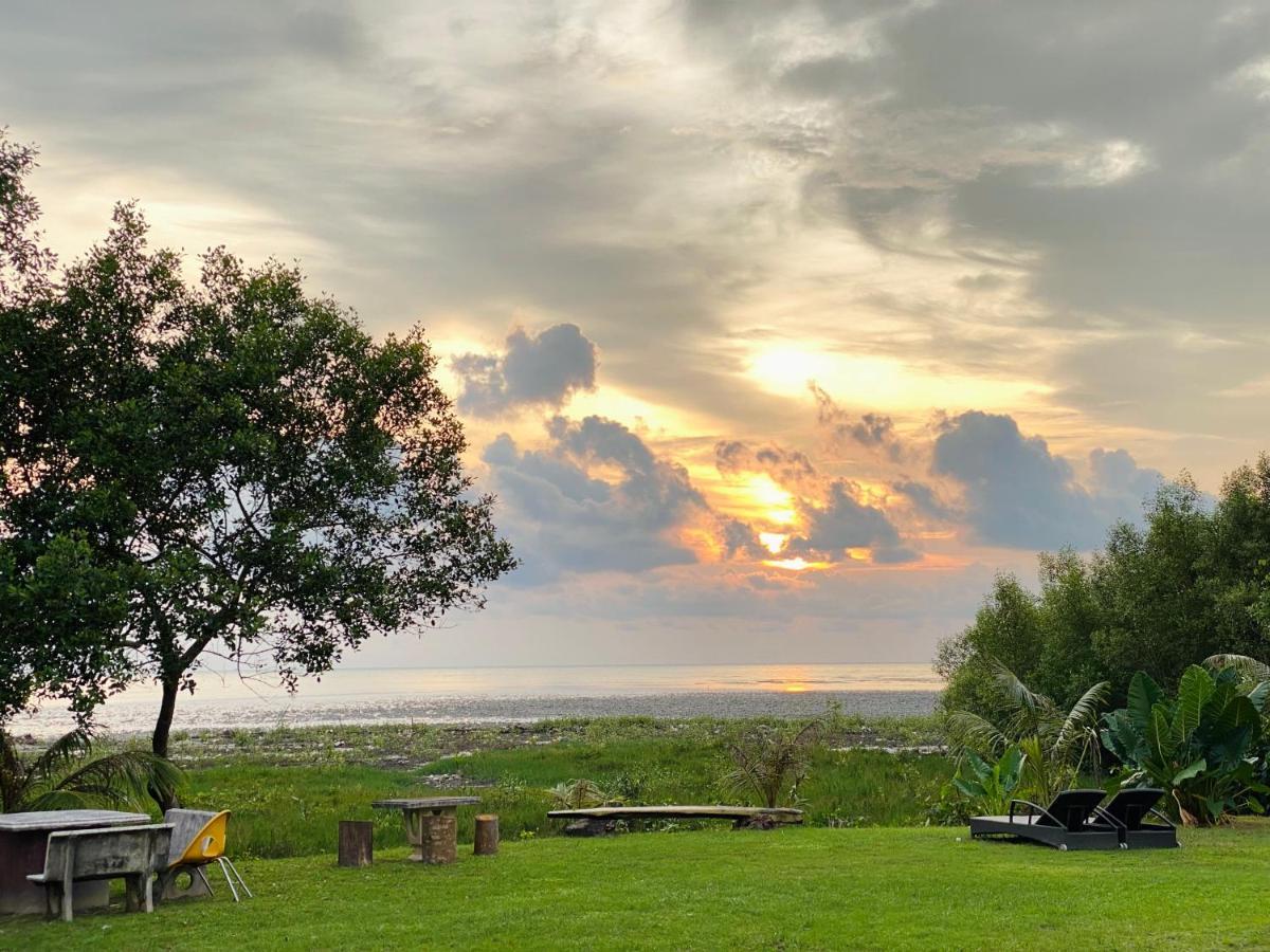 Fat Mermaid Guesthouse Pantai Cenang  Zewnętrze zdjęcie